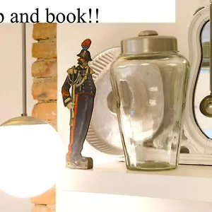 Punto Luce In Center Of Apartamento