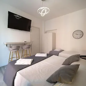  Apartment Destiny 2 Piazza Isolo